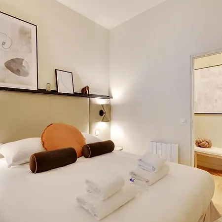 Serene - 1br 4p - Canal St-martin Apartman